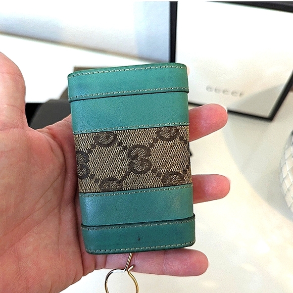 GUCCI AUTHENTIC LEATHER KEYHOLDER MONOGRAM CANVAS WITH BOX INCLUDED - Picture 3 of 10